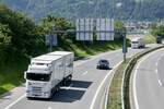 Scania Hängerzug und weiterer von Matti Gstaad am 28.6.24 auf der A8 in Matten b.