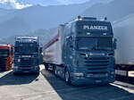 Zwei Scania Sattelzüge von Planzer am 4.9.21 beim  special  Trucker Festival in Interlaken.