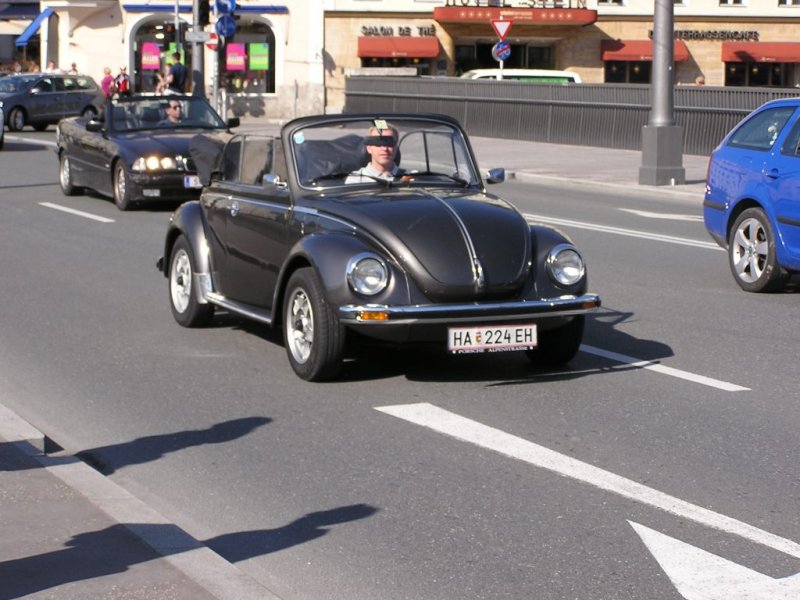 VW Kfer Cabrio.