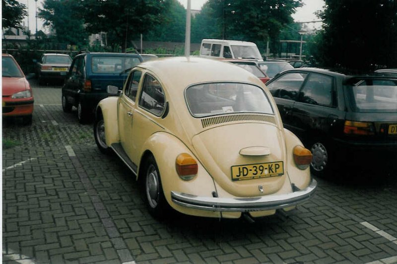 VW-Kfer JD-39-KP in Holland